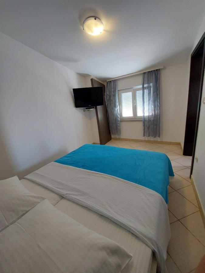 Holiday Baska Voda Ngoại thất bức ảnh