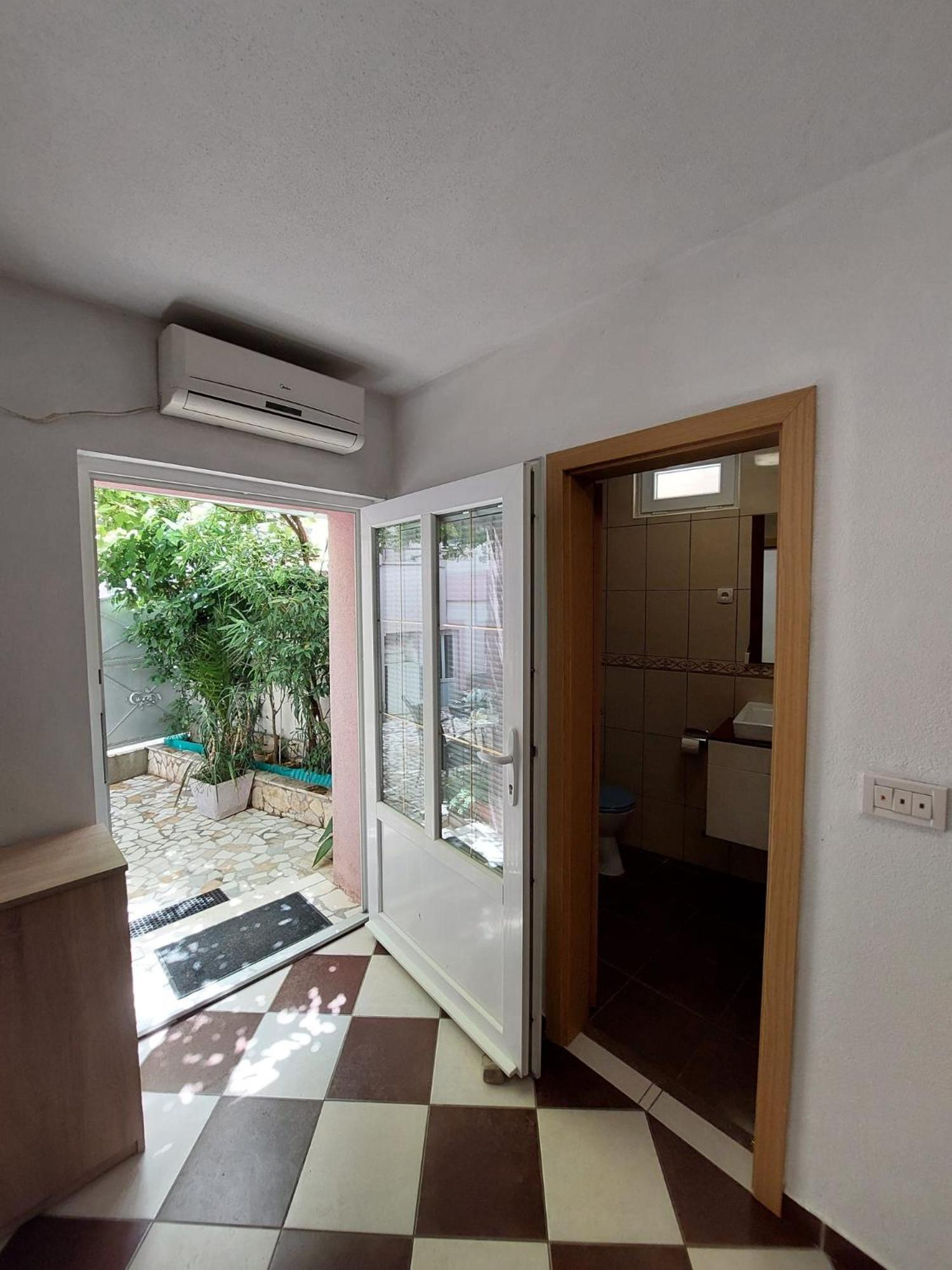 Holiday Baska Voda Ngoại thất bức ảnh